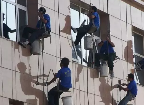 沙坪壩外墻清洗收費(fèi)標(biāo)準(zhǔn)是怎樣的？