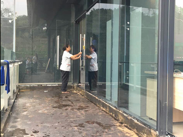 沙坪壩開(kāi)荒保潔